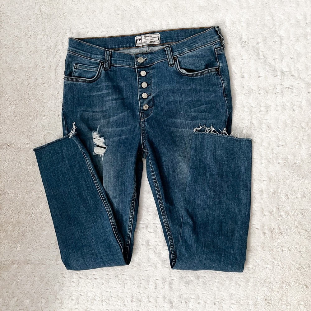 FREE PEOPLE Reagan Button Front Distressed Jeans - Picture 5 of 13